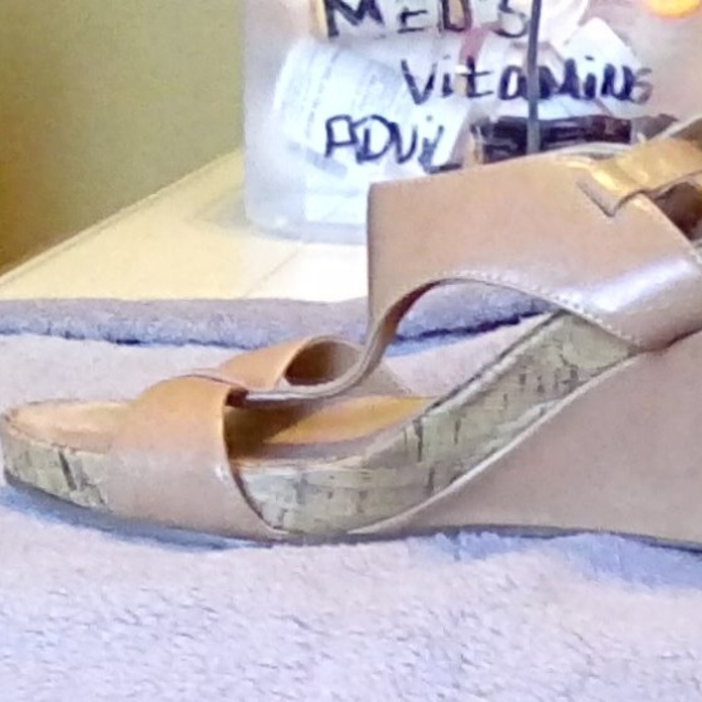 Sandals - Picture 2 of 3